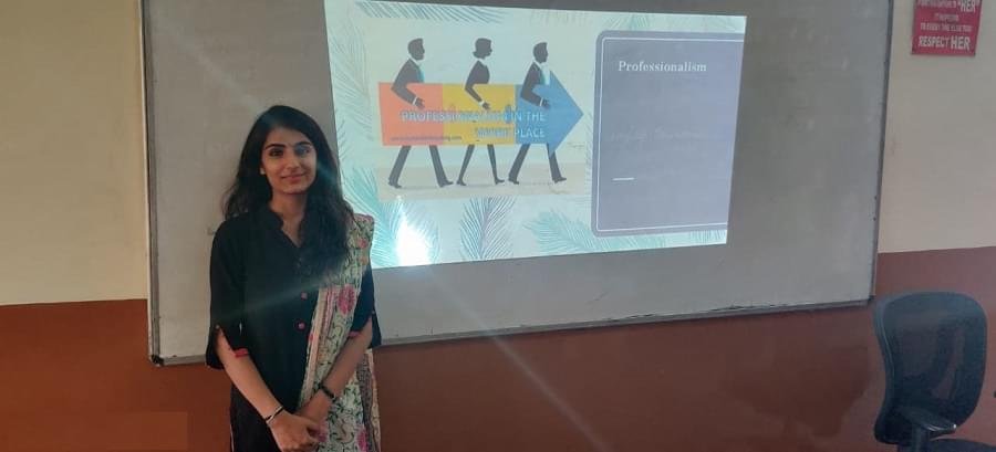 YMCA Institute for Office Management New Delhi Student Presentations photo 3